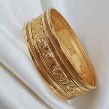 Royal Charm Gold Polished Kara