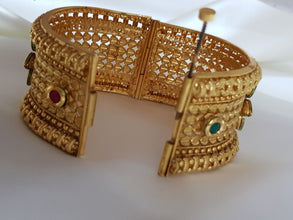 Regency Matte Gold Color Rajwadi Kara