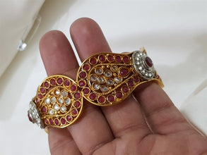 Elegant Matte Gold Rajwadi Kara