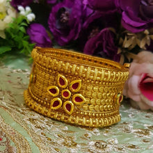 AristocratMatte Golden Rajwadi Kara