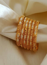 Noble Radiance Gold Polished Bangles