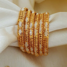 Noble Radiance Gold Polished Bangles