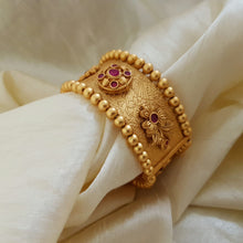 ExclusiveMatte Gold Coated Rajwari Kara
