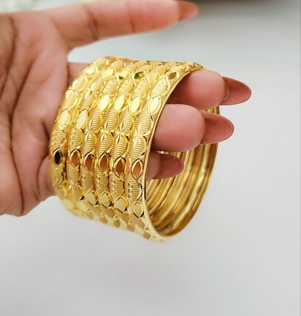 Noble Opulence Gold Polished Bangles