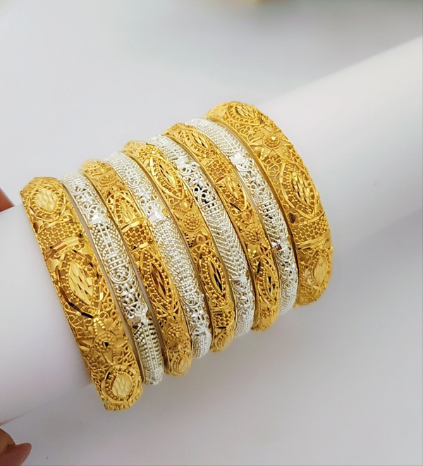 Exquisite Gold Look Finery Bangles