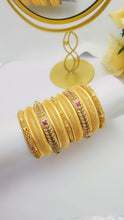 Chic Golden Bangle Set
