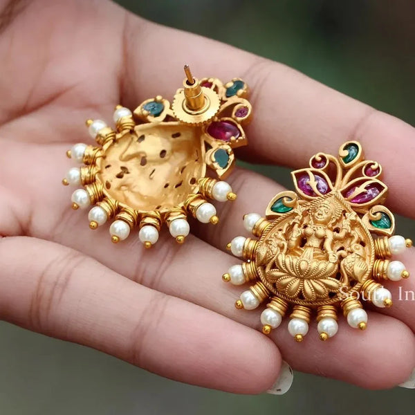 Stud Earrings Collection