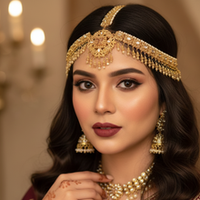Regal Elegance Bridal Mathapatti – Opulent Hairpiece