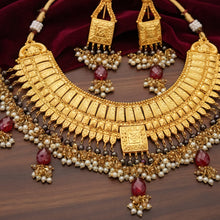 Golden Radiance Bridal Necklace Set – Opulent Wedding Jewelry