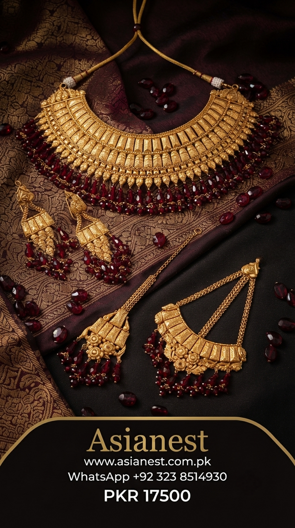 Beautiful Luxurious Gold Polished Necklace Set
