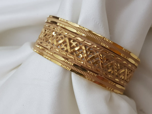 Elegant Gold Plated Bangle / Kara