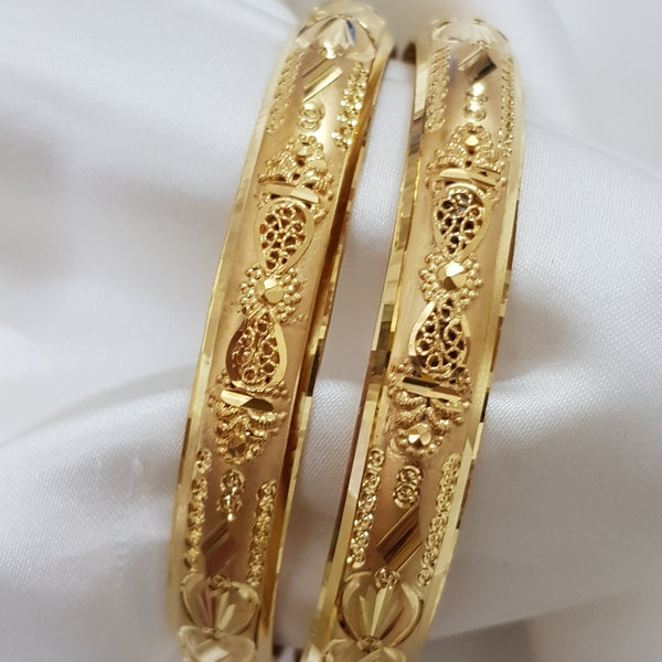 Ancient Elegance Gold Polished Bangles