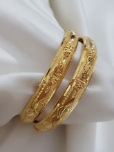 Ancient Elegance Gold Polished Bangles