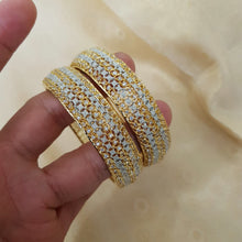 Luxe Legacy One Karat Twist Bangles