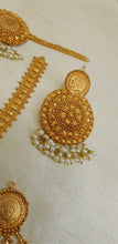 Sumptuous Gold Highlight Bridal Necklace Set