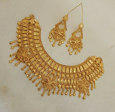 Ornate Gold Polished Necklace