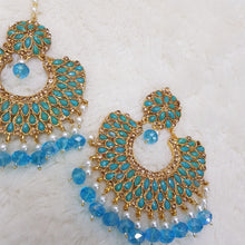 Light Blue Brilliant Bindia Earrings Set 