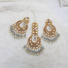 Radiant Bindia Earrings Set