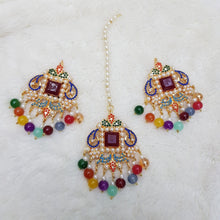 Glamorous Multi Color Bindia With Earrings