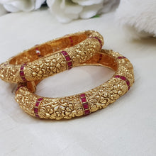 GlamourMatte Gold Rajwadi Kara