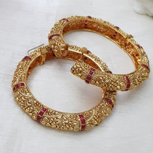 GlamourMatte Gold Rajwadi Kara