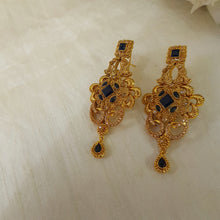 Gold Shiny Zarconic Earrings