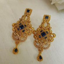 Gold Shiny Zarconic Earrings