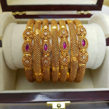 Aurum Luxe Lacker Bangles Set