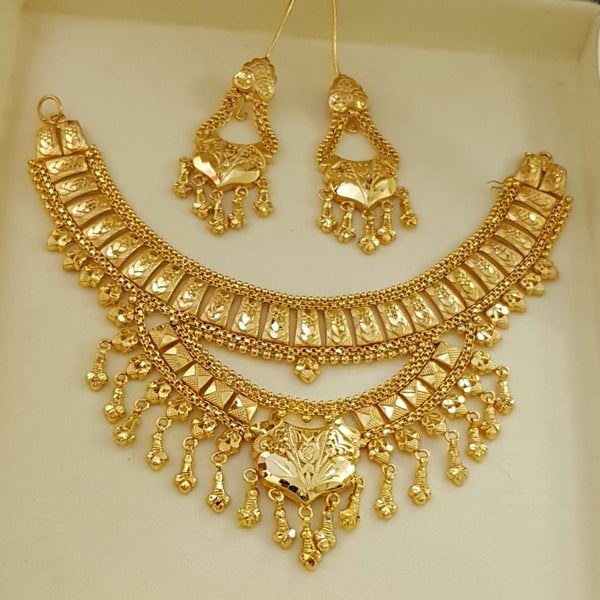 Glittering Gold Shine Necklace