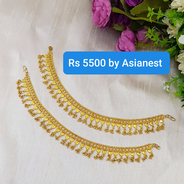 Graceful Gold Polished Anklet for Girls