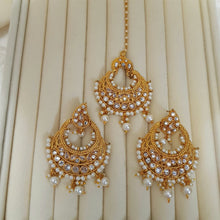 Classic Bindia Earrings Set