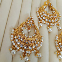 Classic Bindia Earrings Set