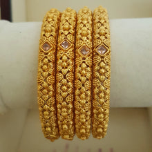 Grandiose Majesty Rajwari Bangles