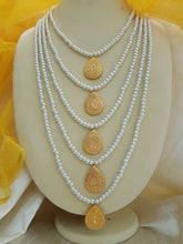 Shimmering Necklace White Pearl Mala