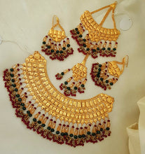 Brilliant Gold Rush Necklace Set