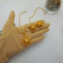 Gold Polished RP Design Pandant Set