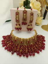 Radiant Elegance Zircon Necklace Set
