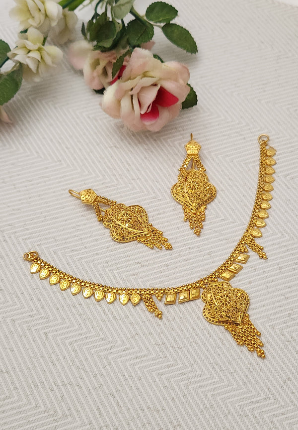 Timeless Golden Elegance Necklace