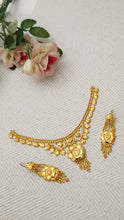 Golden Aura Shine Necklace – Elegant Fashion Jewelry for Women