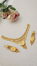 Golden Aura Shine Necklace – Elegant Fashion Jewelry for Women