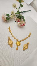 Regal Golden Sparkle Necklace – Premium Fashion Jewelry for Women