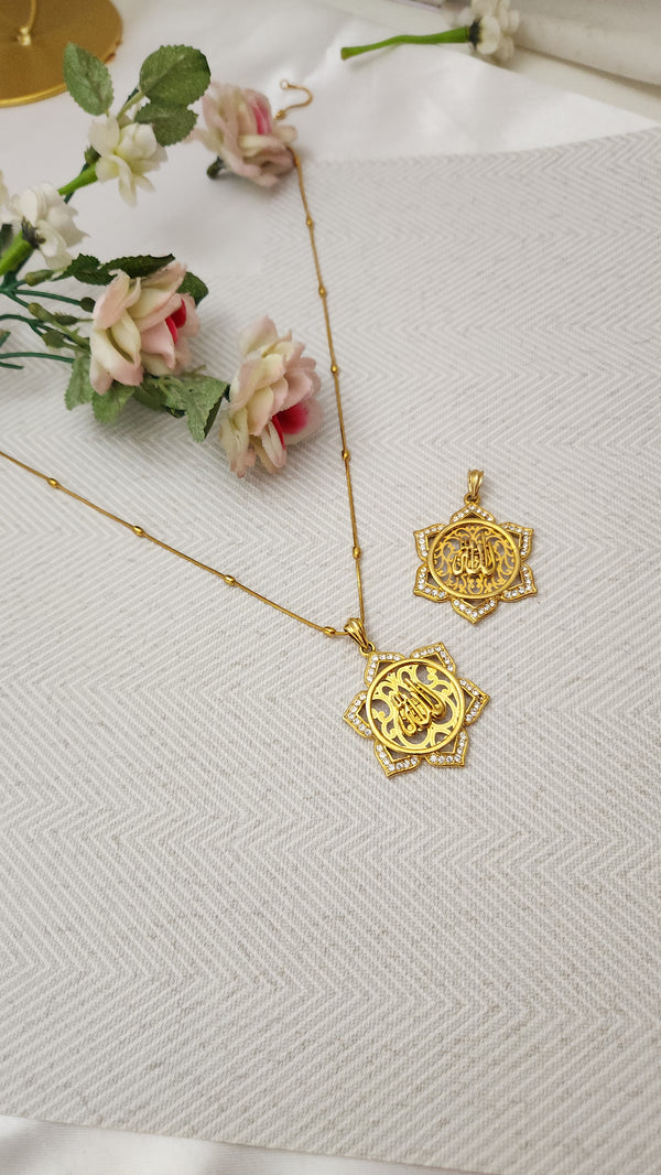 Golden Heritage Insignia Locket
