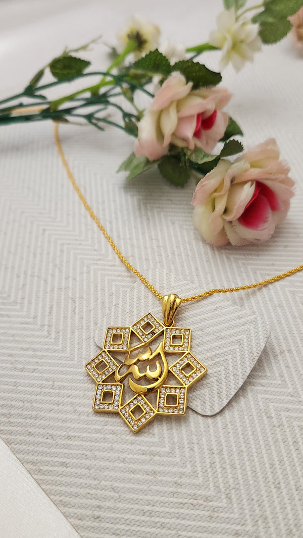 Arabic Calligraphy Gold Pendant