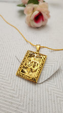 Golden Arabic Artistry Pendant