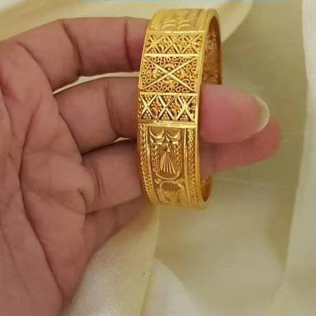 Antique Brilliance Gold Polished Kara