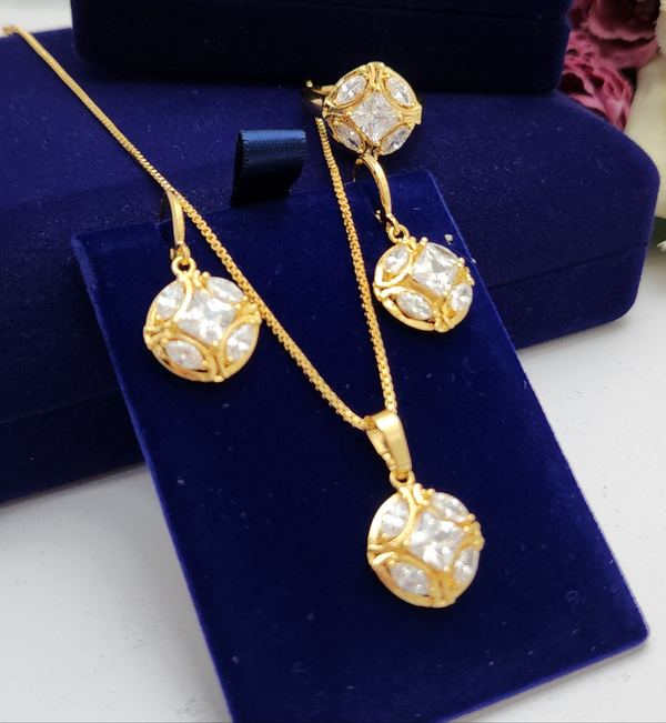 Opulent Gold Plated Pendant Chain Set