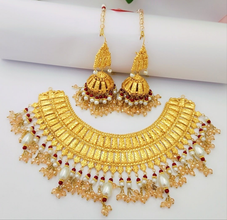 Gleaming Majesty Necklace