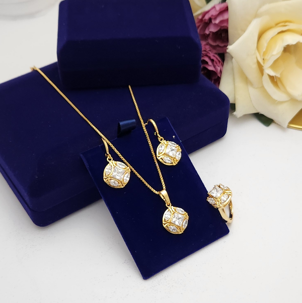 Opulent Gold Plated Pendant Chain Set
