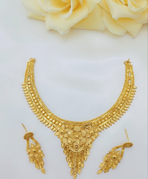 Shimmering Gold Plated Bridal Necklace