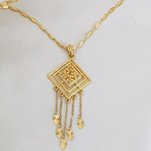 Graceful Golden Color Chain Jewelry